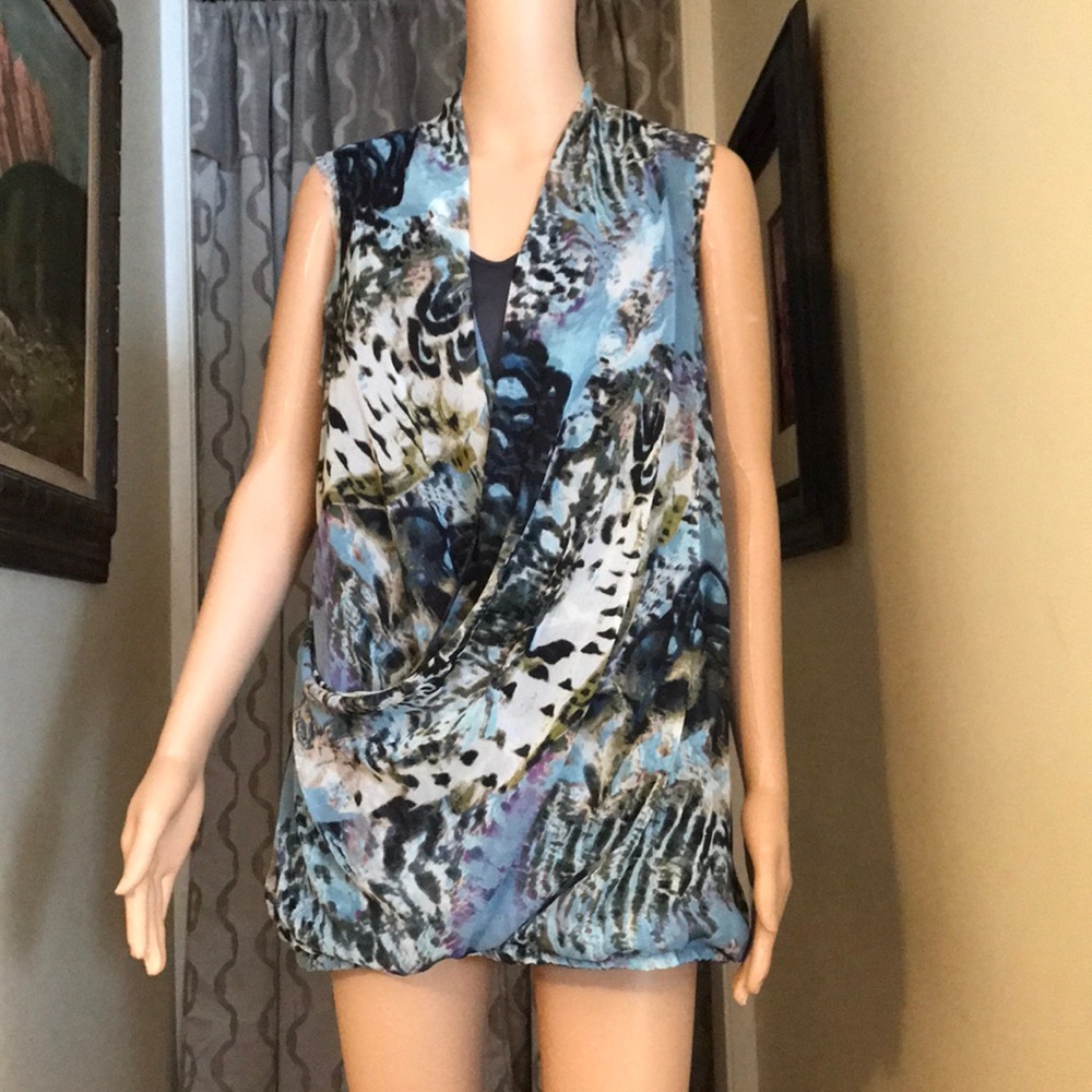 Simply Vera Wang Size L Sleeveless Blue Tones Top